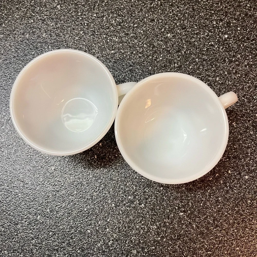 2 Vintage Pyrex Coffee Tea Cup
Mug Tableware Corning Burgundy
Rose Milk Glass - Picture 2 of 6